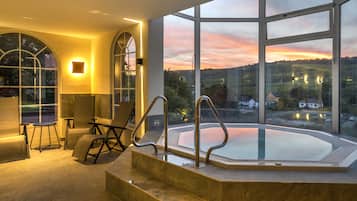 Sauna, steam room, body treatments, aromatherapy, body wraps