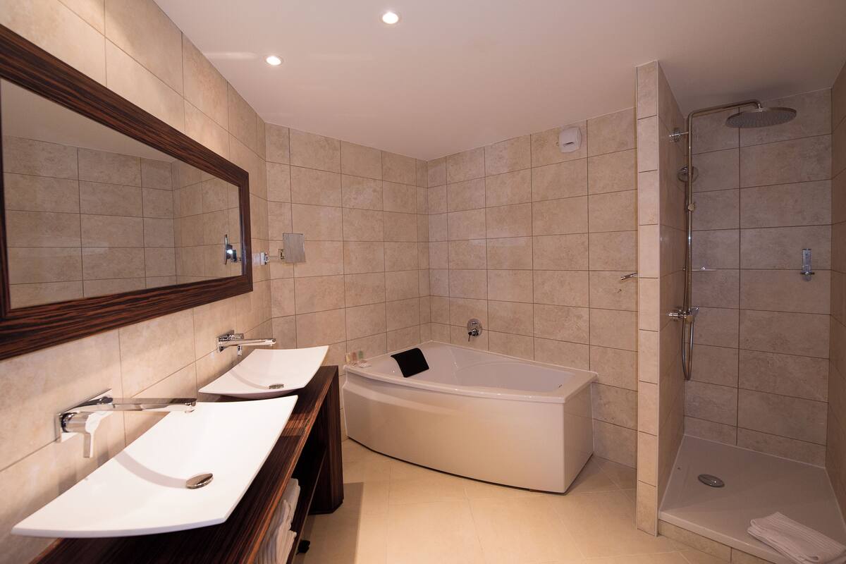 free toiletries, hair dryer, towels