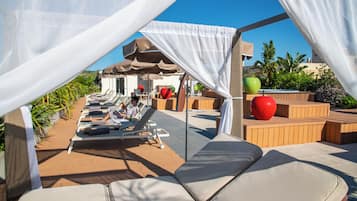 Sun deck