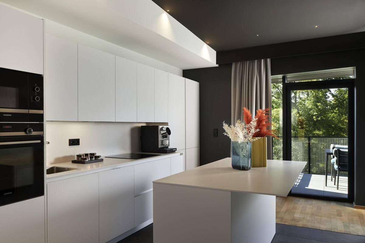 penthouse, 3 bedrooms, kitchen | premium bedding, minibar, in-room safe, desk