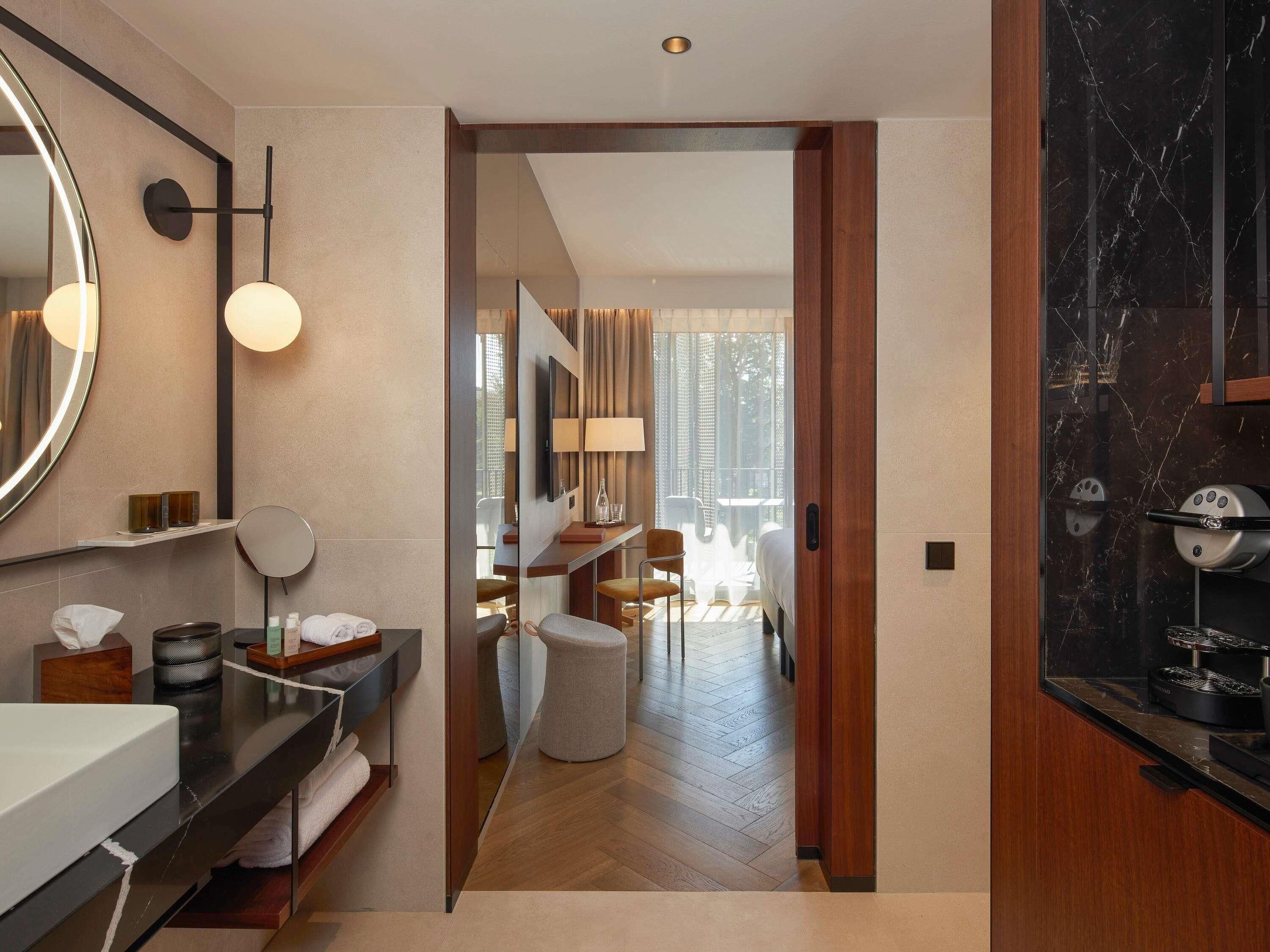 Superior Room, 1 Queen Bed, Balcony (Signature) | Premium bedding, minibar, in-room safe, desk