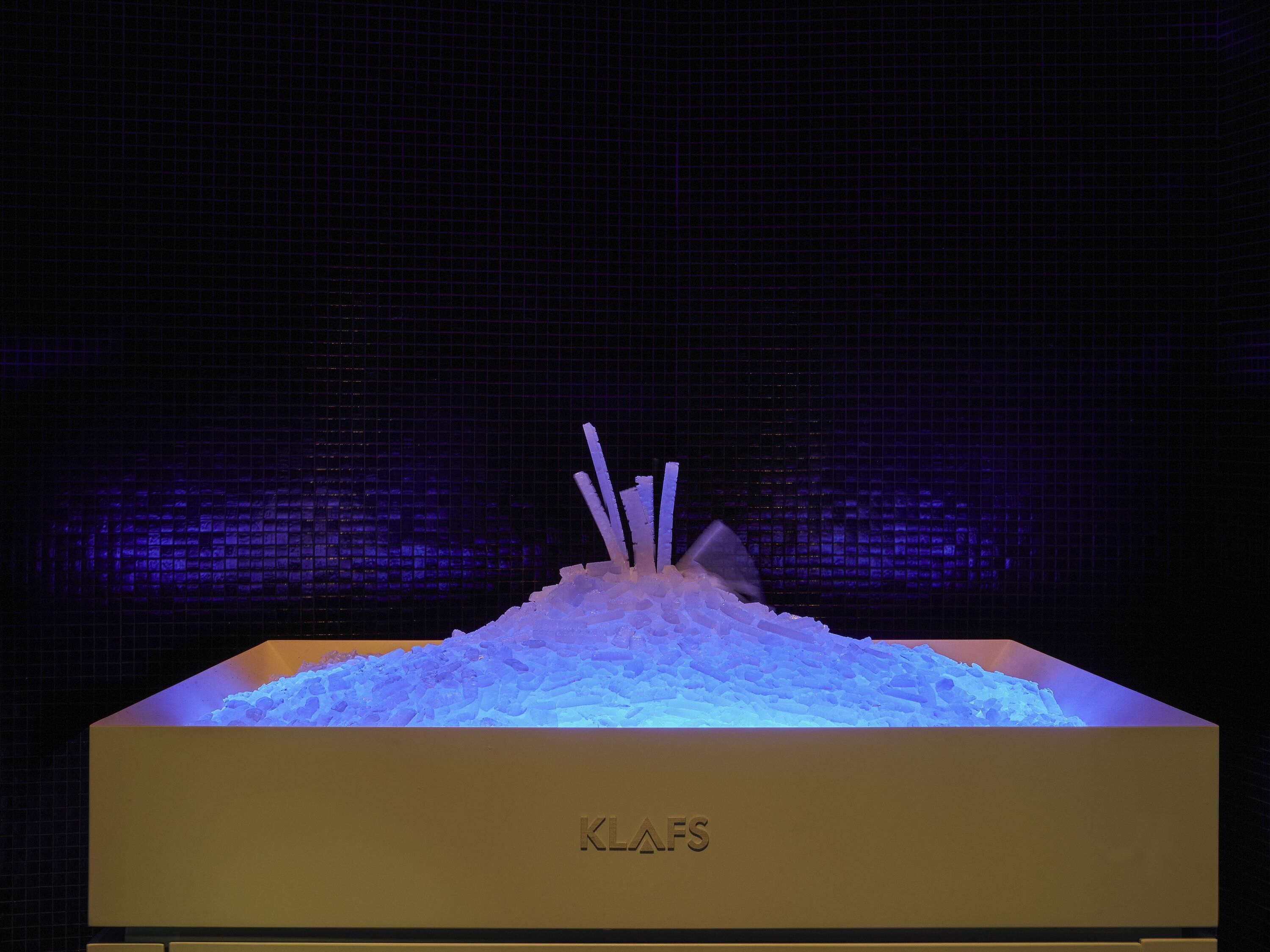 couples treatment room(s), sauna, hot tub, steam room, body treatments