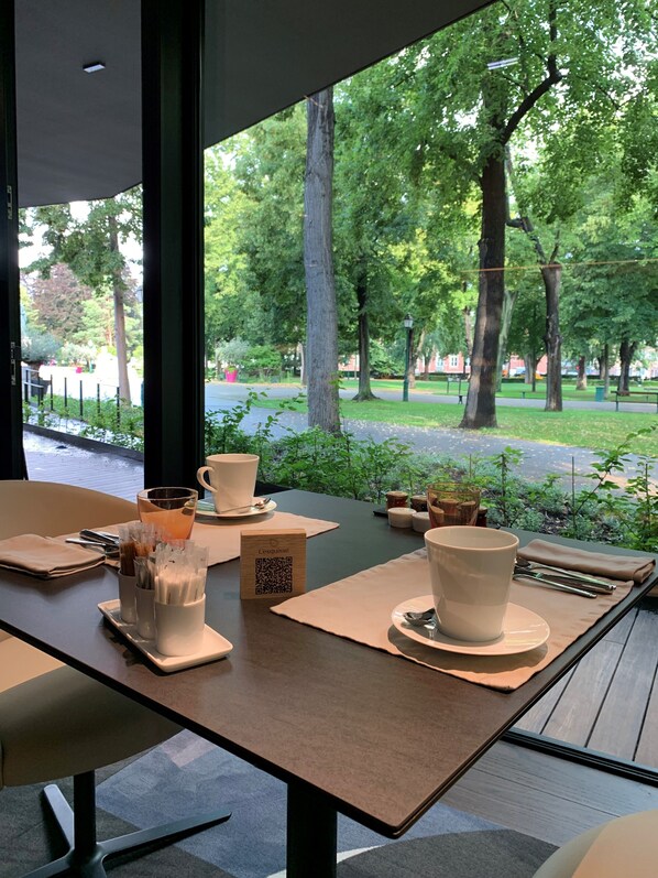 Daily buffet breakfast (EUR 32 per person)