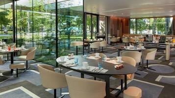 Daily buffet breakfast for a fee