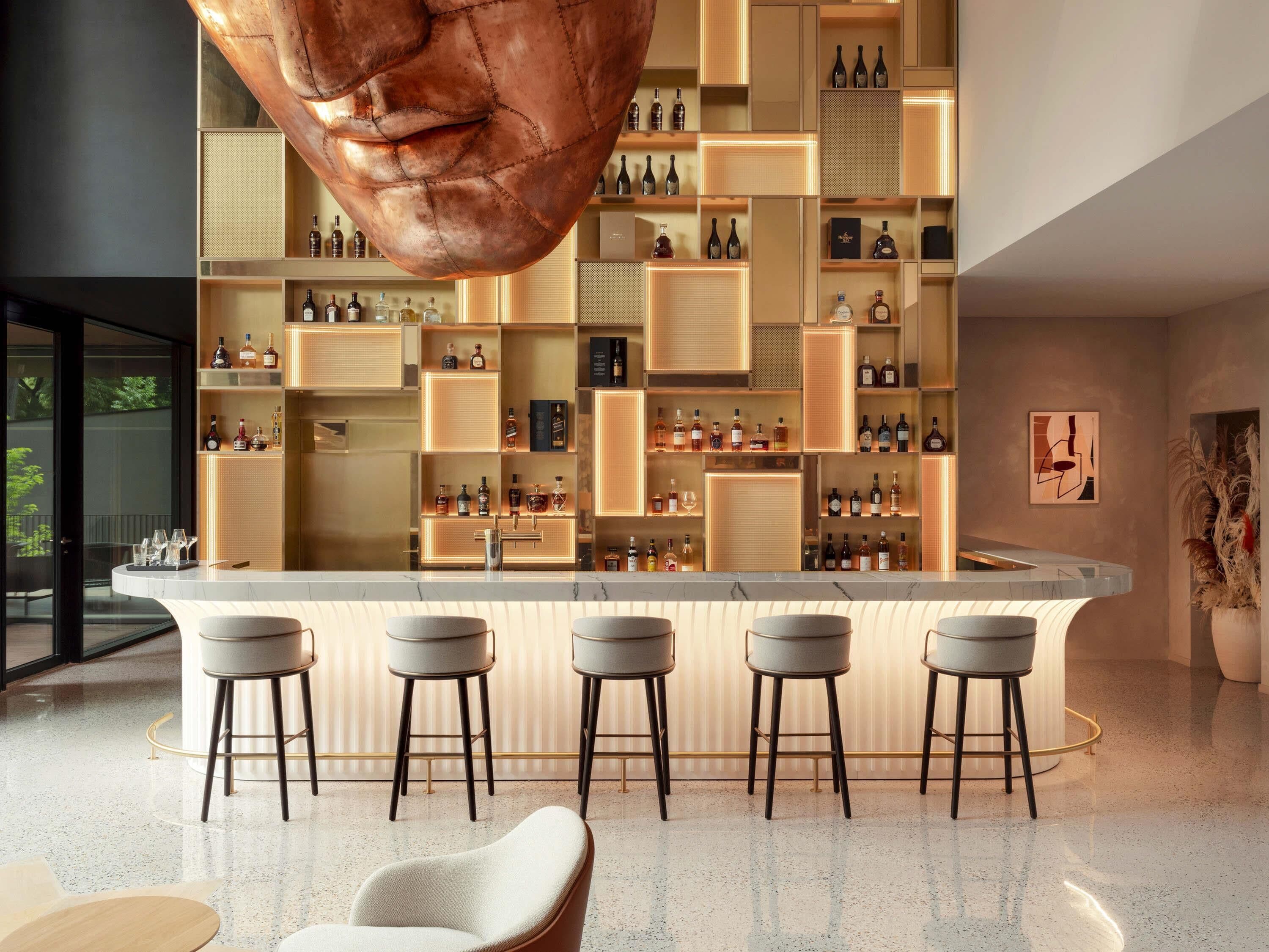 Cocktail bar