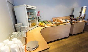 Daily buffet breakfast (EUR 9.50 per person)