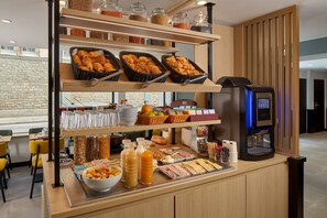 Daily buffet breakfast (EUR 15 per person)