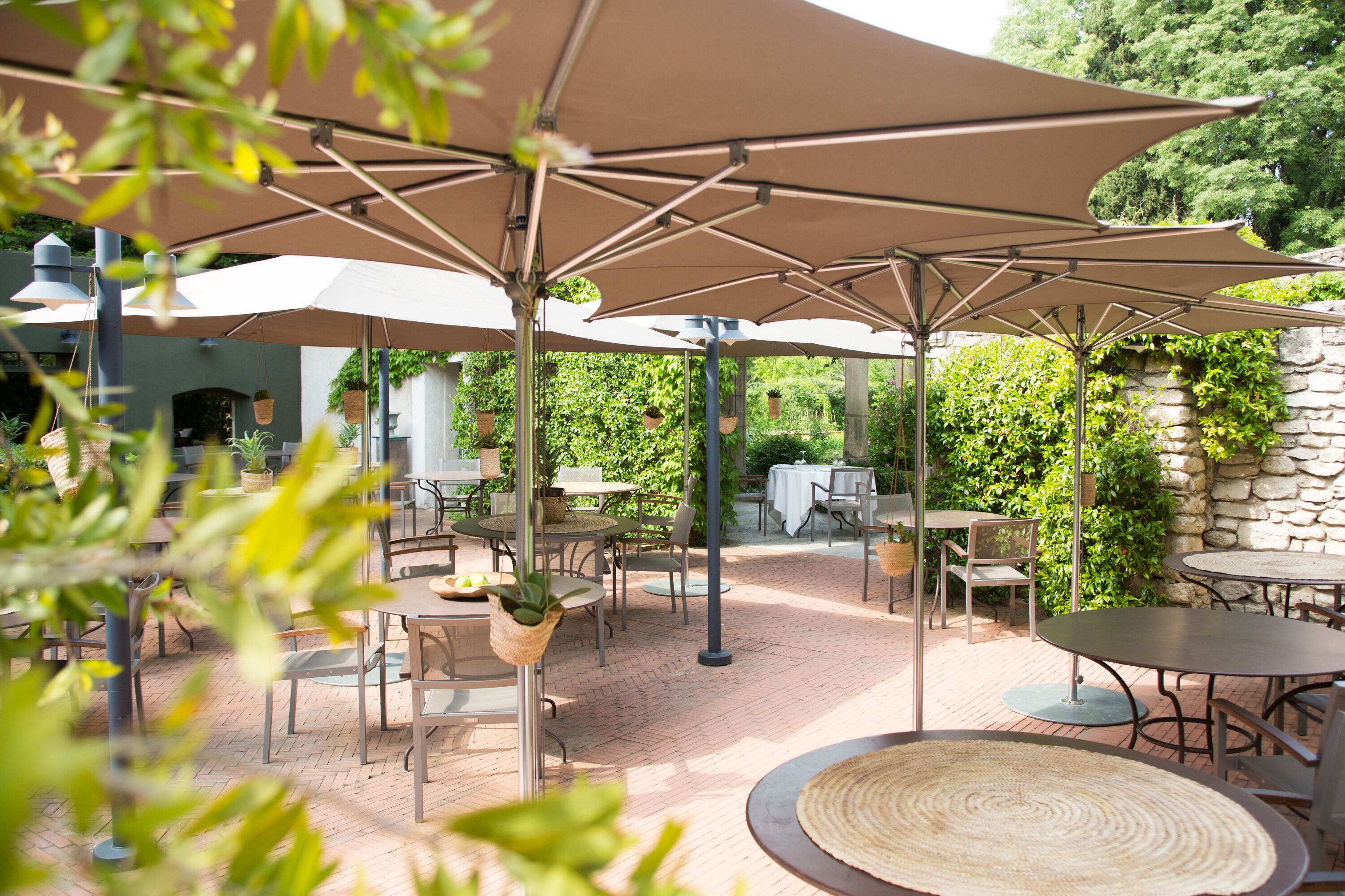 lunch, dinner served; french cuisine, garden views