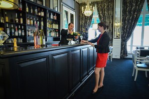 Bar (en el alojamiento)
