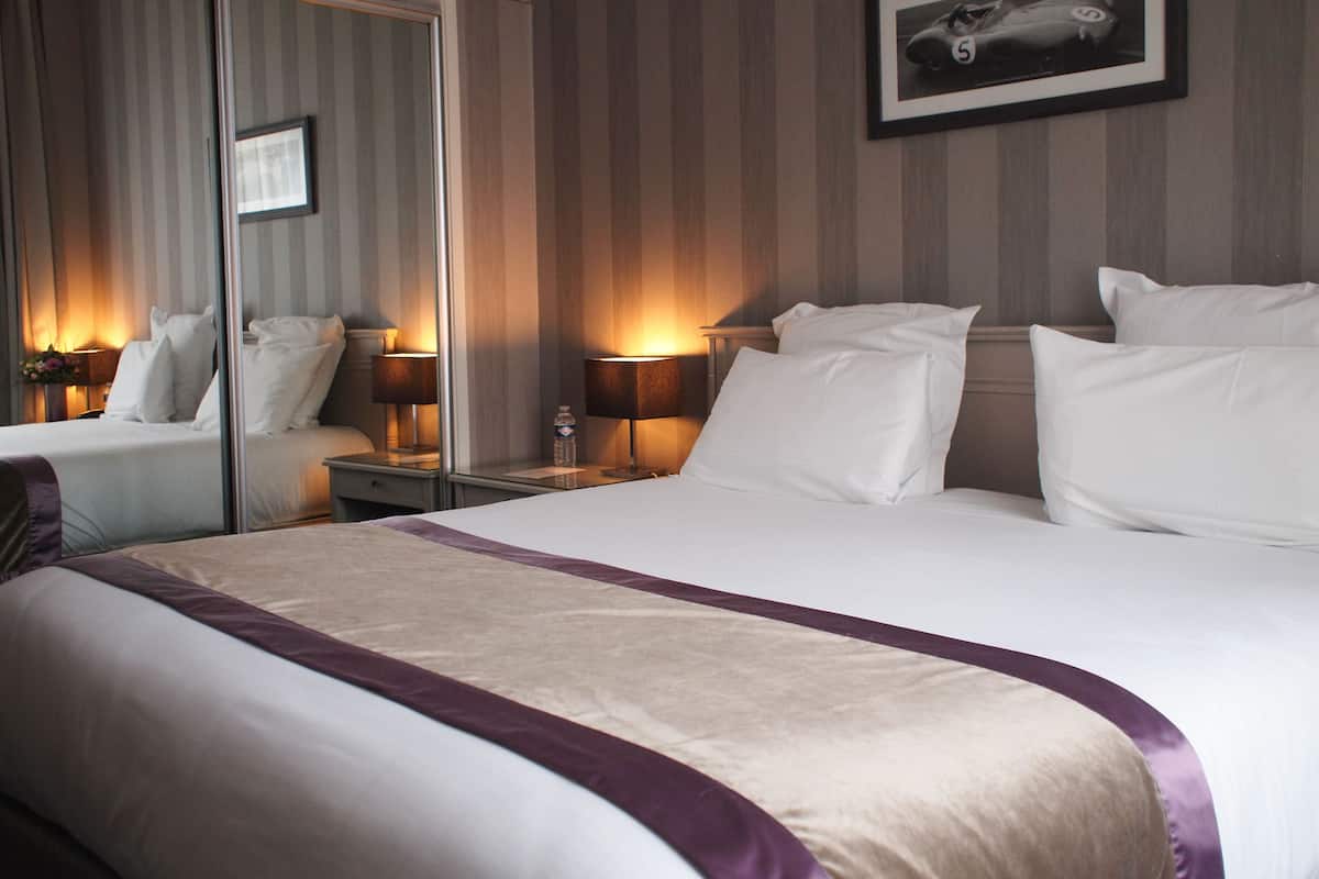 classic double or twin room | premium bedding, desk, soundproofing, iron/ironing board