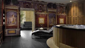 Couples treatment rooms, sauna, hot tub, steam room, Turkish bath