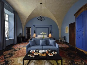Suite, 1 King Bed | Premium bedding, minibar, in-room safe, individually decorated - Jules César Hotel & Spa Arles - MGallery Collection (Arles)
