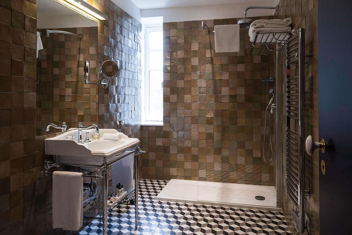 Biancheria da letto di alta qualità, minibar, una cassaforte in camera