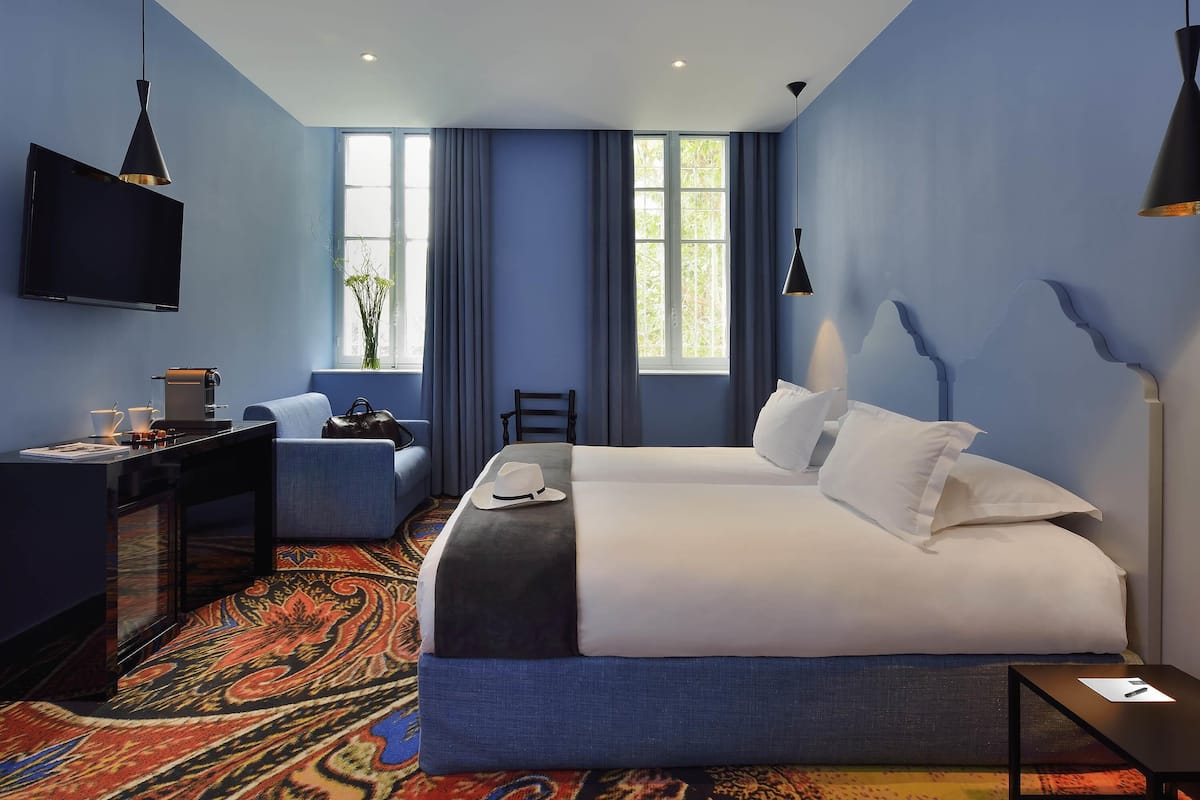 Camera Deluxe, 1 letto matrimoniale | Biancheria da letto di alta qualità, minibar, una cassaforte in camera