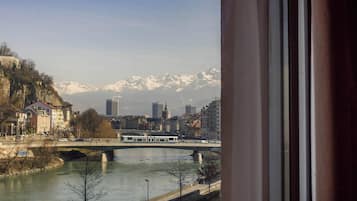 Literie de qualité supérieure, coffres-forts dans les chambres, bureau