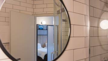 Premium bedding, in-room safe, desk, blackout curtains