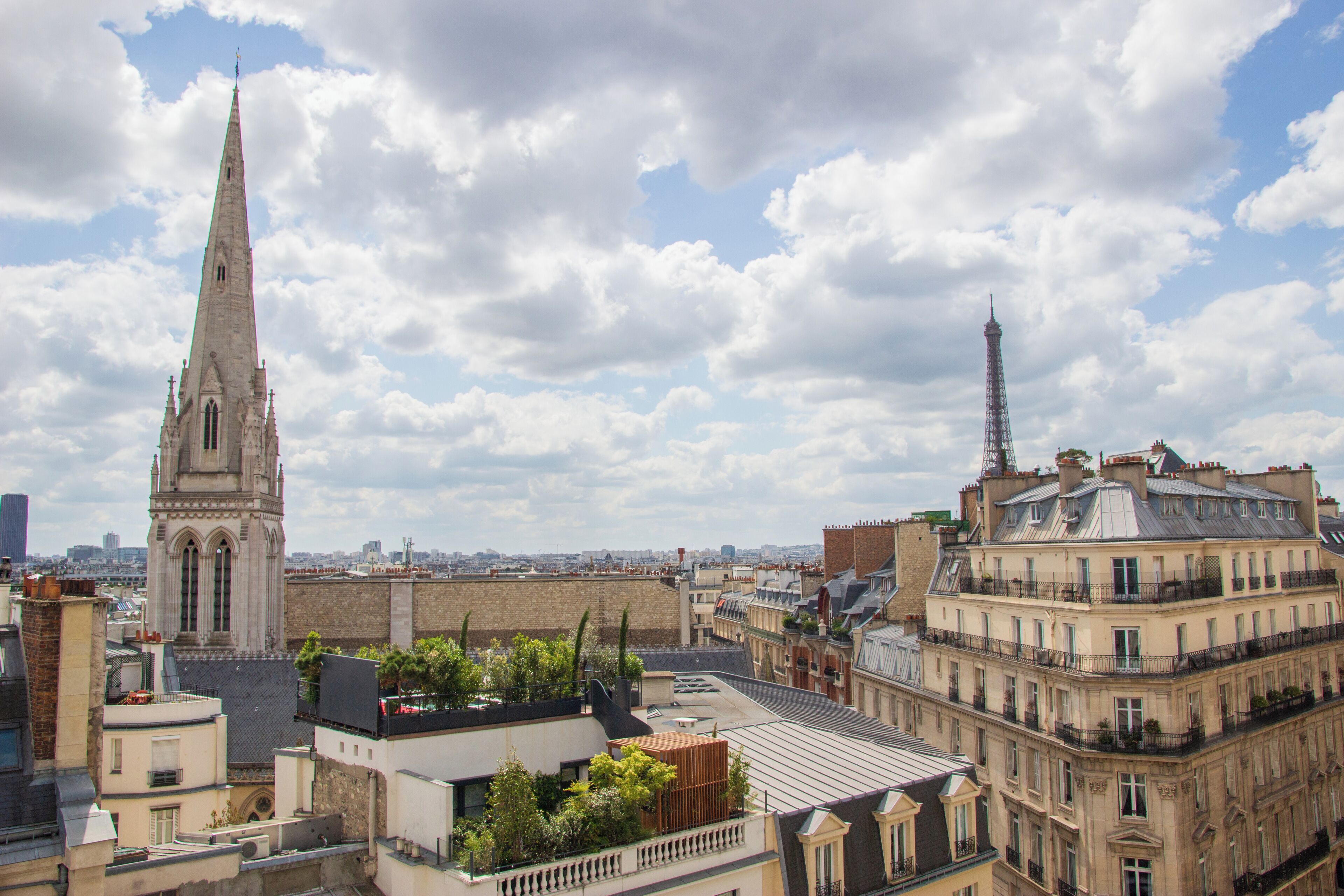 eiffel suite | street view