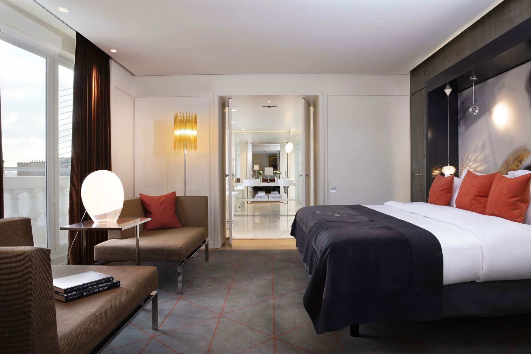 Premium bedding, minibar, in-room safe, desk