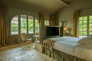 Junior Suite, 1 Queen Bed