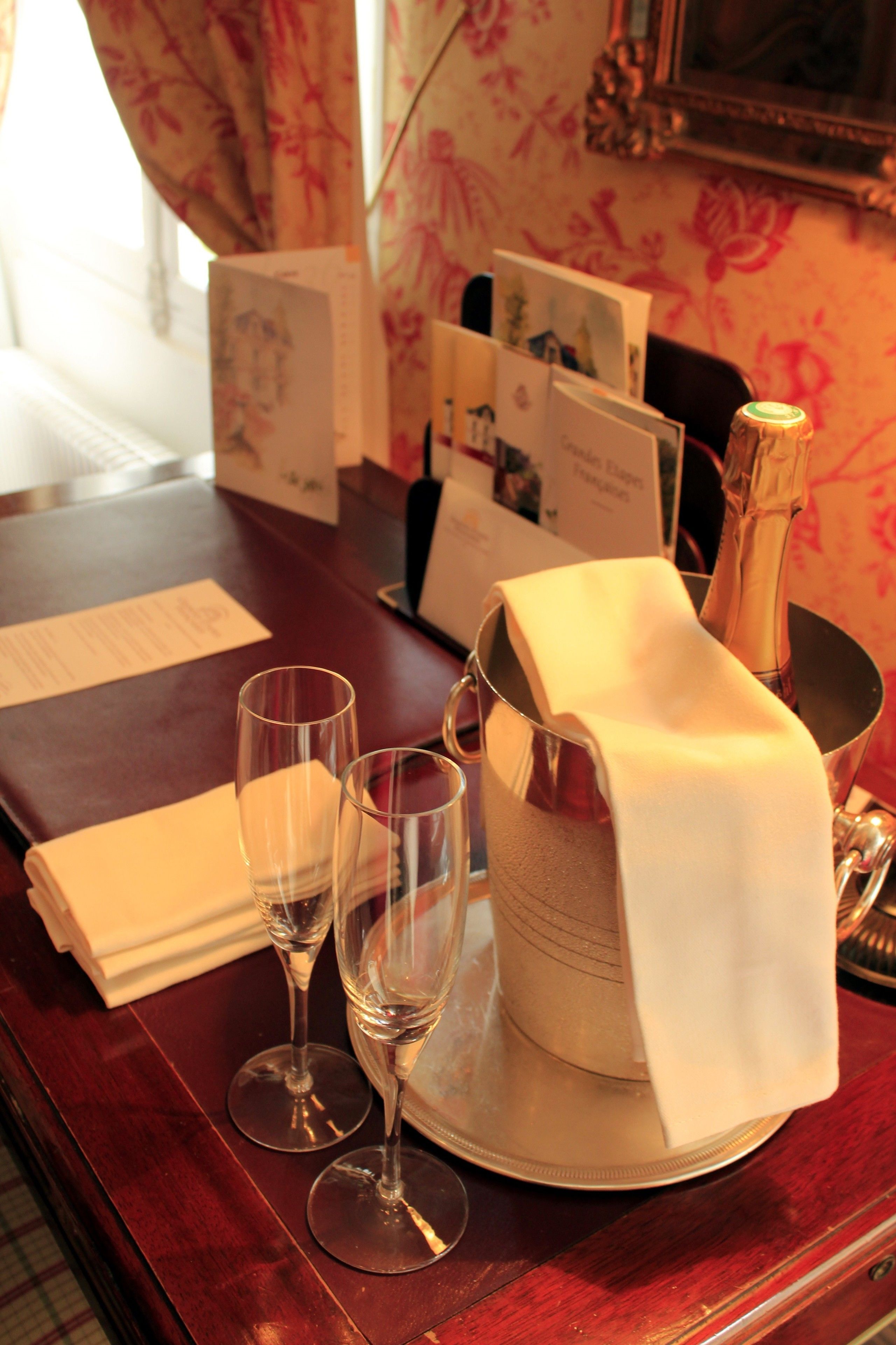 room service – dining