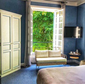 Chambre Signature (Moulin, Maison du Meunier or Maison de l'Abbé) | 1 bedroom, minibar, in-room safe, individually furnished