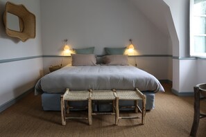 Klassieke kamer | Een minibar, een kluis op de kamer, individueel gemeubileerd