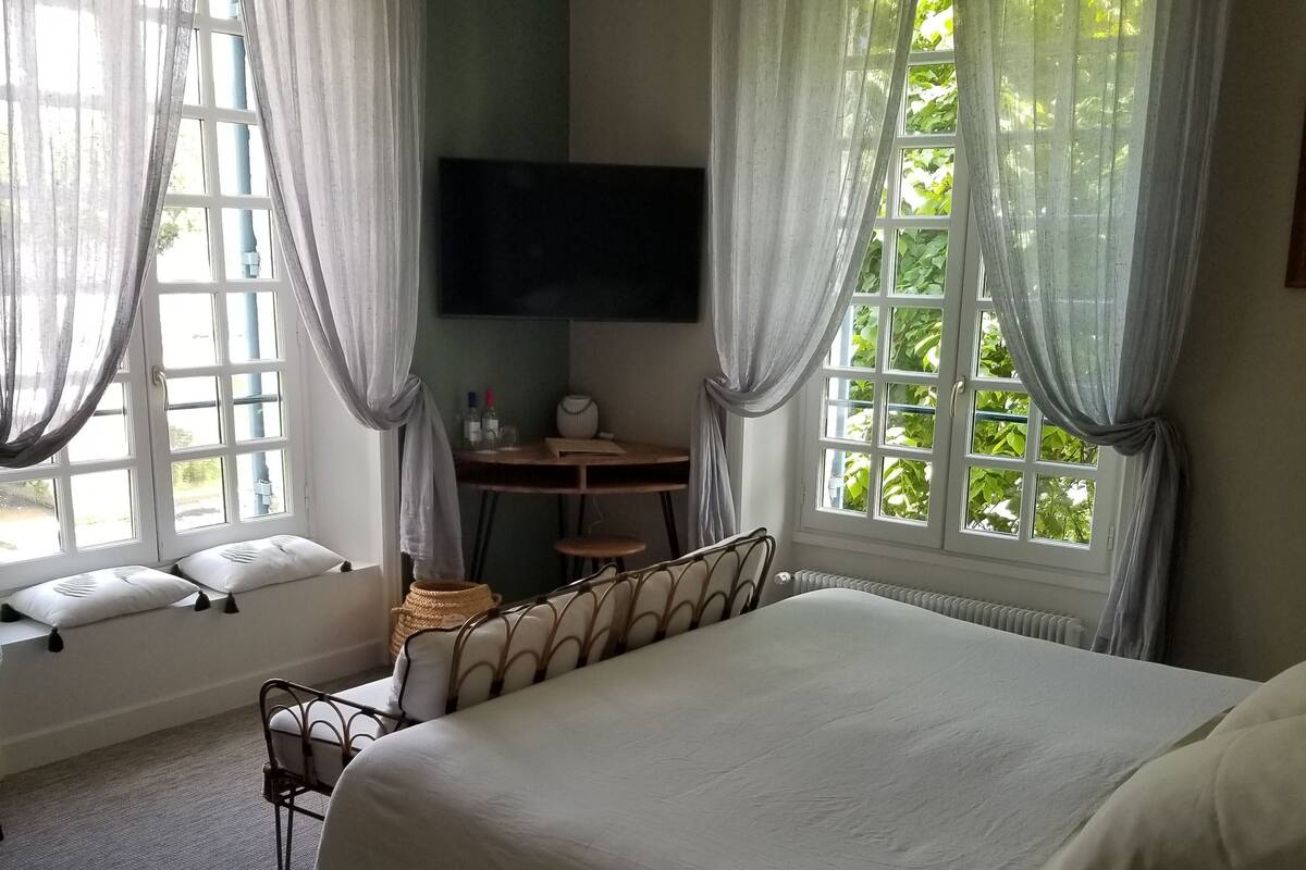 Minibar, in-room safe, free WiFi, individually furnished