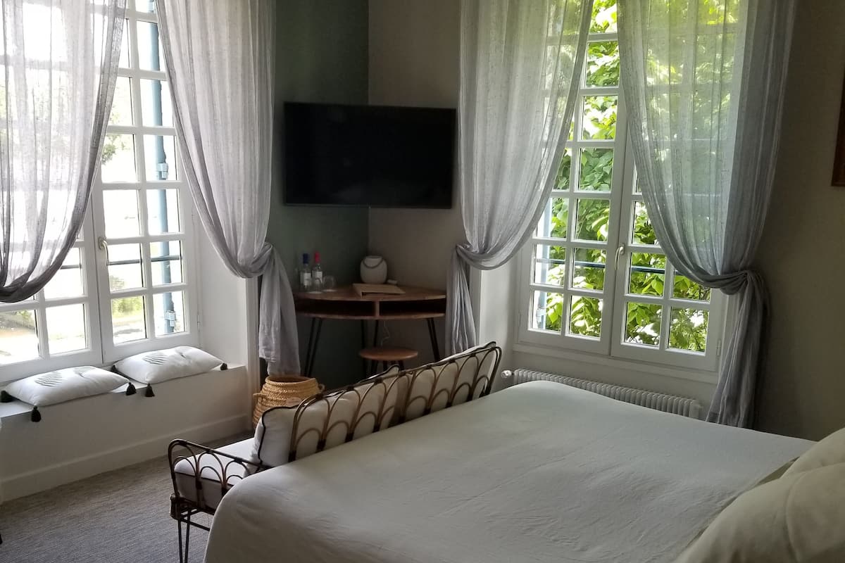 Minibar, in-room safe, individually furnished, free WiFi
