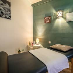 Sauna, hot tub, steam room, body treatments, aromatherapy, Thai massages