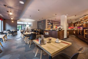 Daily buffet breakfast (EUR 19 per person)
