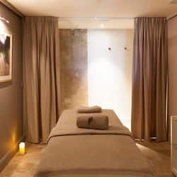 Área de tratamiento exterior, sauna y baño turco o hammam