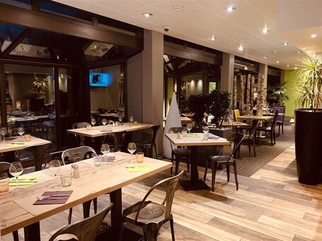 Restauration. Novotel Geneve Aeroport