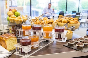 Daily buffet breakfast (EUR 20 per person)