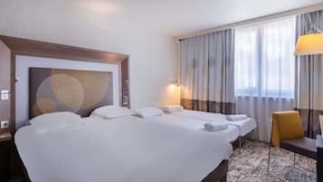 Kamar Superior, 1 Tempat Tidur Queen dengan tempat tidur Sofa | Seprai premium, minibar, brankas, dan meja kerja