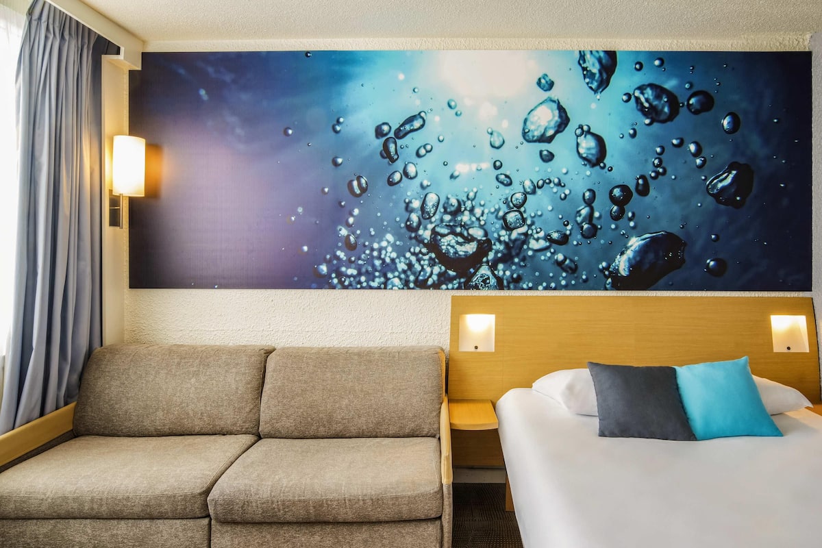 Comfort Room, 1 Queen Bed with Sofa bed