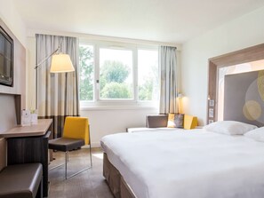 1 bedroom, premium bedding, minibar, in-room safe