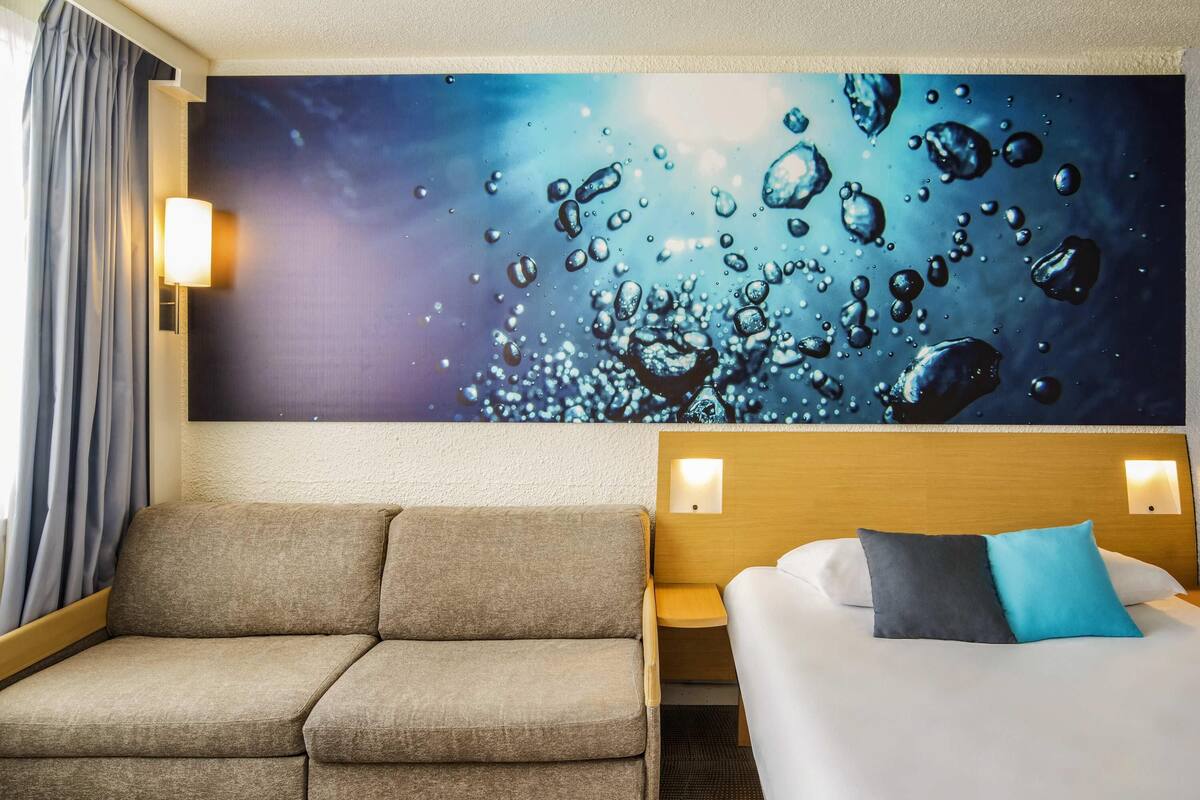 Comfort Room, 1 Queen Bed with Sofa bed | Premium bedding, minibar, in-room safe, desk