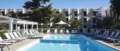 Outdoor pool, open 10:00 AM to 8:00 PM, pool umbrellas, sun loungers