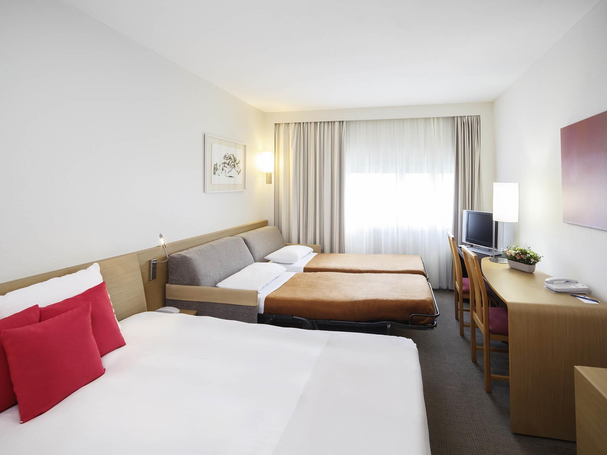 Superior Room, 1 Queen Bed with Sofa bed | Premium bedding, minibar, in-room safe, desk