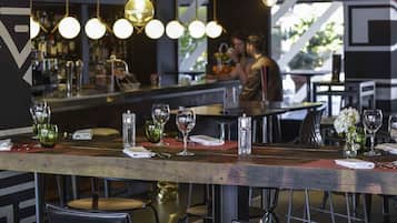 Bar (in der Unterkunft)