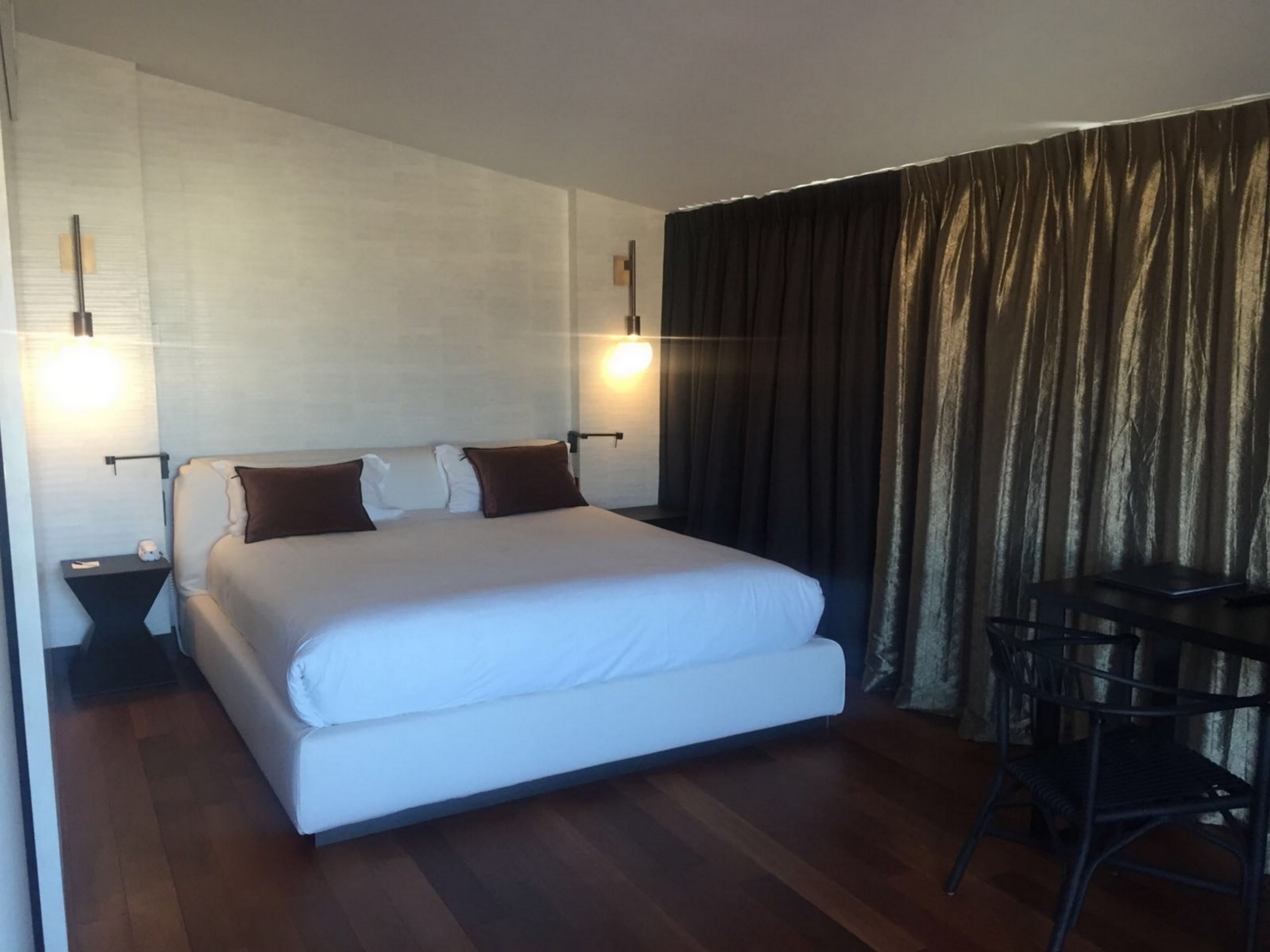 minibar, in-room safe, soundproofing, iron/ironing board