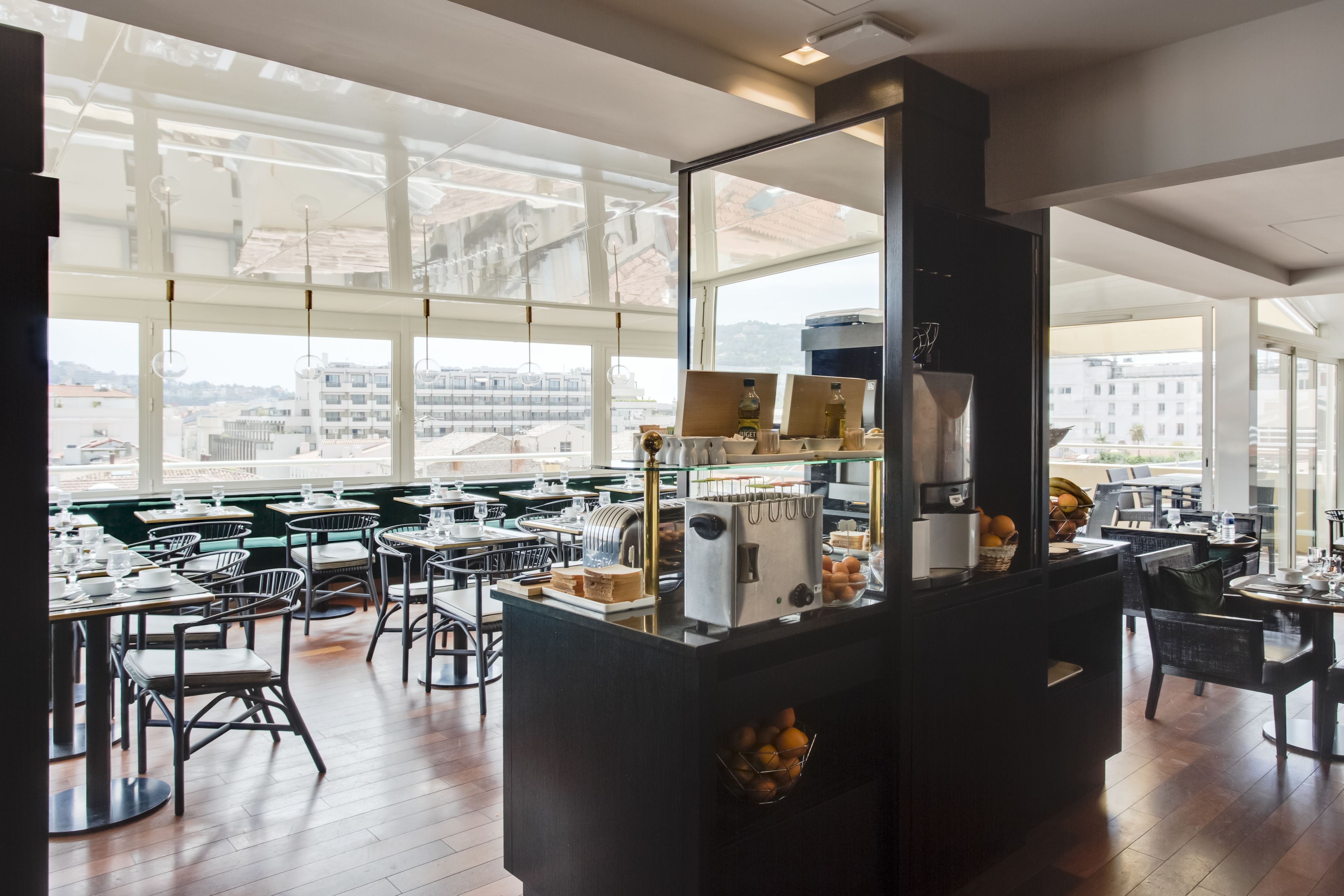 daily buffet breakfast (eur 17 per person)