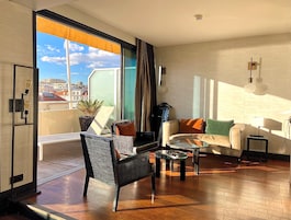 Suite | Minibar, coffres-forts dans les chambres, chambres insonorisées