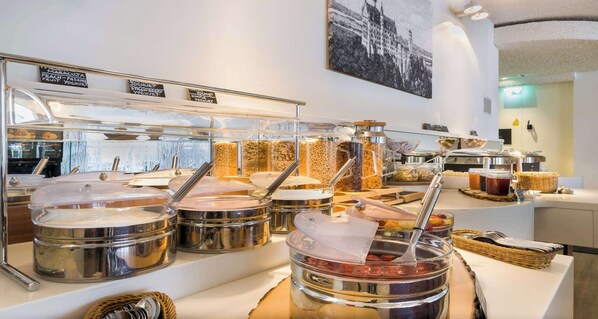 Daily buffet breakfast (EUR 14 per person)