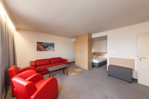 Fjölskylduherbergi - 2 tvíbreið rúm (Cozy Sitting Corner) | Stofa