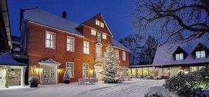 Front of property – evening/night