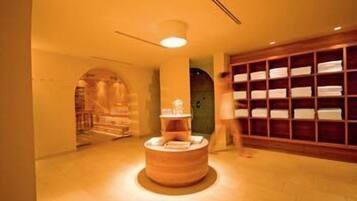 Espace de soins pour les couples, sauna, bain à remous, hammam
