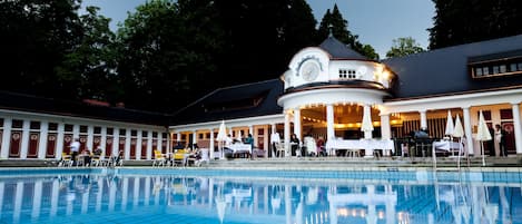 Indoor pool, outdoor pool, pool loungers