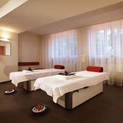 Couples treatment room(s), sauna, hot tub, steam room, body treatments