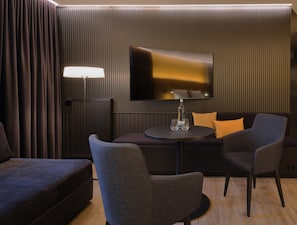 Allergikerbettwaren, Betten mit Memory-Foam-Matratzen, Zimmersafe